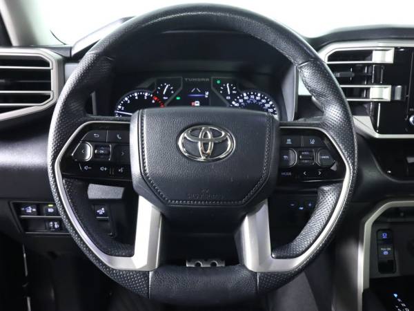 2022 Toyota TUNDRA 4WD SR5 - Photo 11