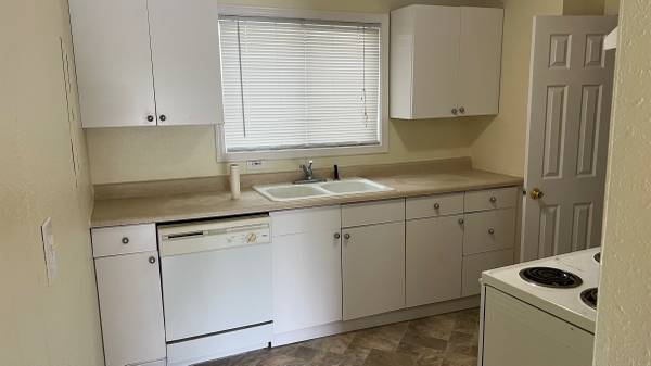 $1,150 / 1hab - 700ft2 - $1150 1 dormitorio. (Aeropuerto de Portland)63841707537923121