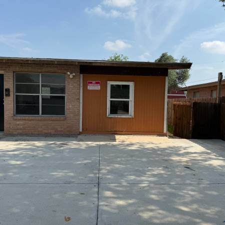 $100,000 / 3br - 1200ft2 - Owner finance home NO BANKS NO CREDIT CHECK (Mercedes)64198888121217120