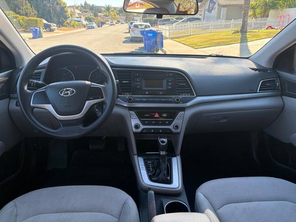 Hundai Elantra SE 2017, clean title, low mileage - $6,200 (Poway)63470058127875122