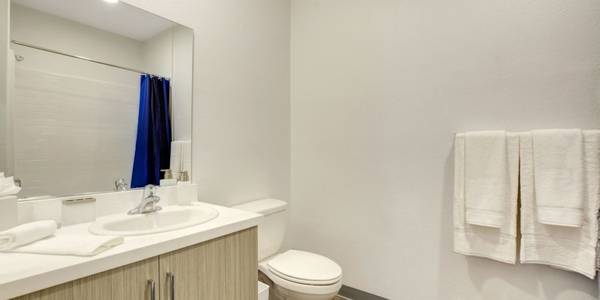 $409 Acceso a ascensor, apartamentos grandes de 1 y 2 dormitorios63859500101635123