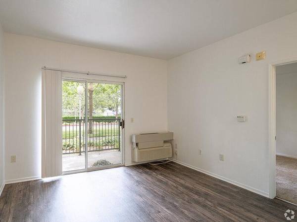 $1,732 / 2br - 720ft2 - Acogedor departamento de 2 habitaciones para personas mayores a pasos de parques, restaurantes y tiendas (vallejo / benicia)63873332789635120