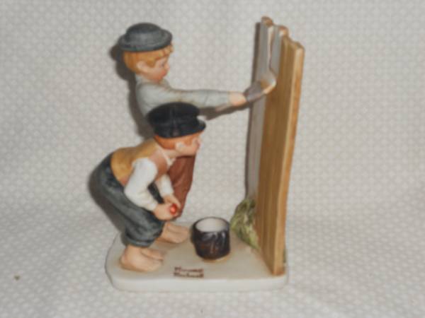 NORMAN ROCKWELL "WHITE WASH" FIGURINE 1