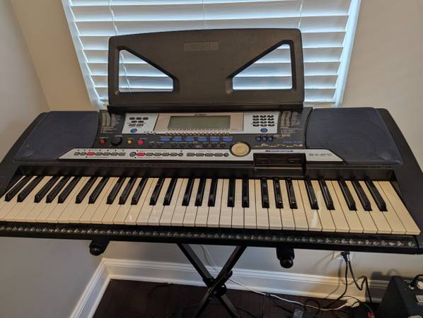 Yamaha PSR-540 keyboard + stand + bench 1