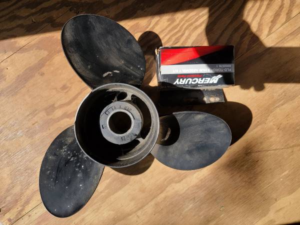 Reduced-MerCruiser Alpha Bravo Stern Drive Propeller 1
