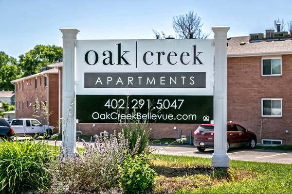$985 / 2br - 850ft2 - Home is where the heart is - 2b Home @Oak Creek (Oak Creek Apartments)63681714013699120