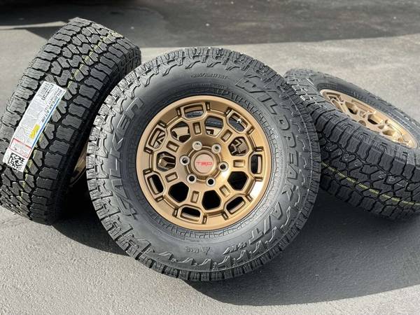 Llantas de 17" 265/70R17 A/T TRD PRO Toyota 4Runner Tacoma Tundra Se - $1.35063440099171203122