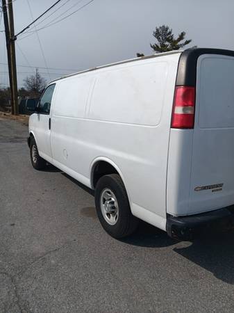* *Furgoneta de carga 2015 Chevy Express 2500 con solo 93 mil millas, en excelente estado - $14,670 (Rockville, MD)63616464039809122