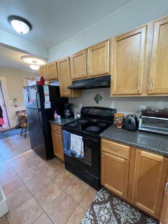 $1,400 / 2br - Downtown Hardwick 2 bed first floor apartment w/access to Rail Trail (Hardwick)63992935005314122