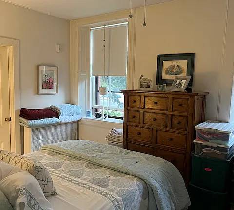 $650 / 1br - 730ft2 - Beautiful This unit has not been available for 13 years (Newport)64002827783169122