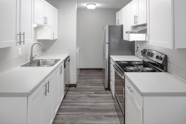 $2,290 / 2br - 1088ft2 - Luxurious Living: 2 BR/2 BA with Fitness Center Access (Reed College)63820739681793120