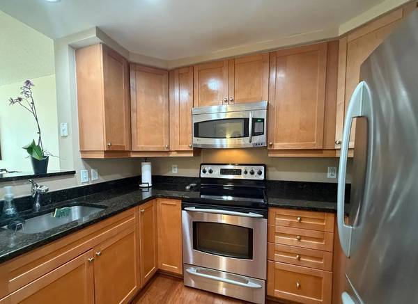 $1,100 / 1br - 640ft2 - Unbeatable Location For This 1 Bed 1 Bath Apartment for Rent! (, Washington DC, DC)64040026828163121