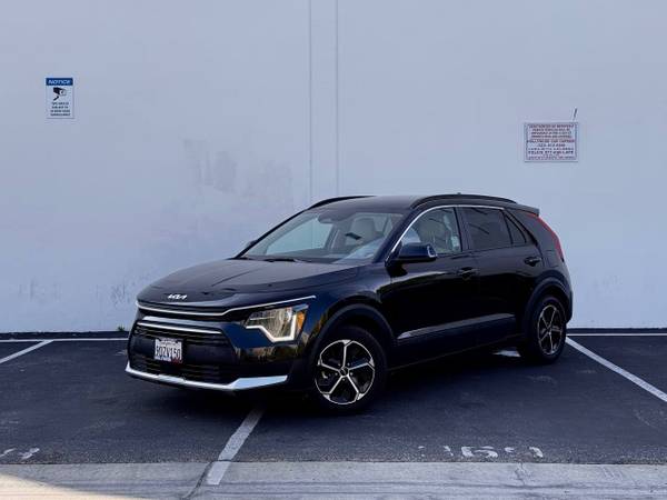 2023 Kia Niro EX 1