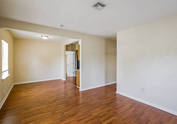 $1,100 / 3br - 1114ft2 - Move in asap (North Miami Beach, FL)63983675678978123