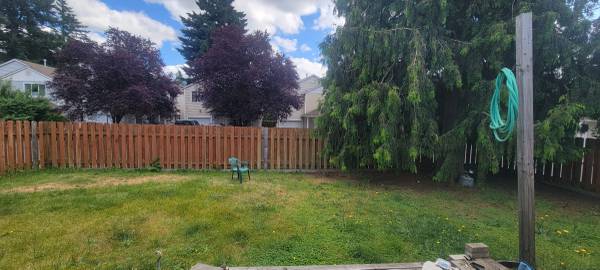 $800 / 3br - 1200ft2 - Room for rent Nov 1st (Mill Park)64039055997315121