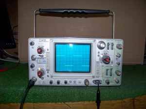 Tektronix 475 Dual Trace 200 MHz Analog Oscilloscope 1