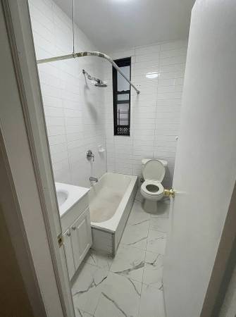 $1,500 / 2br - Apartamento encantador de 2 habitaciones en Concourse Village (10451)63689645752067123