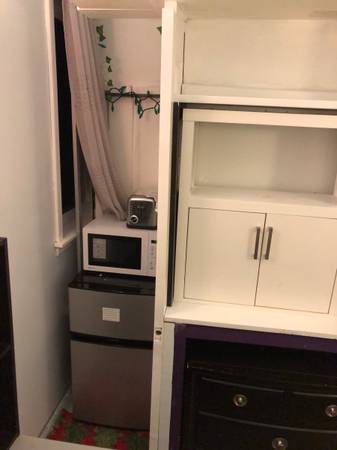 $650 $650 Habitación en Piso Superior (ingleside / SFSU / CCSF)63834314708483121