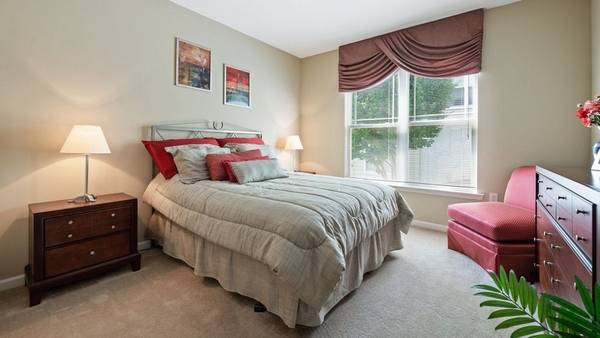 $1,800 / 2br - 1178ft2 - ¡Venga a ver nuestro hermoso apartamento renovado de 1178 pies cuadrados, 2 habitaciones y 2 baños! (Coatesville)63666781982211123