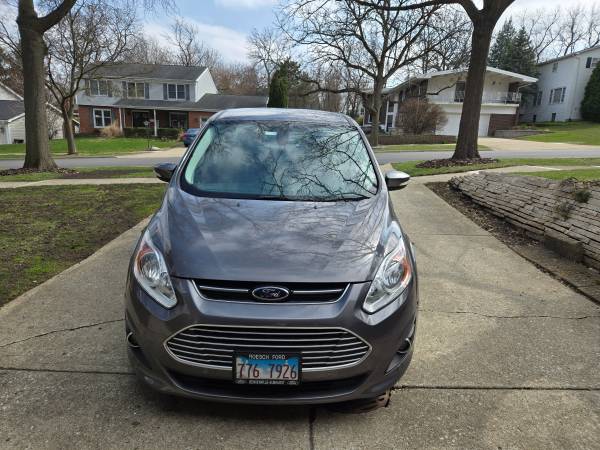 2013 Ford C-Max Hybrid SEL - $9,000 (Downers Grove)63618847664003124