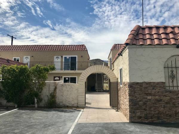 $1,395 / 1br - NOW SHOWING! REMOD 1 BD 1 BTH - NEW A/C (Cathedral City, Palm Springs)63686264737667122