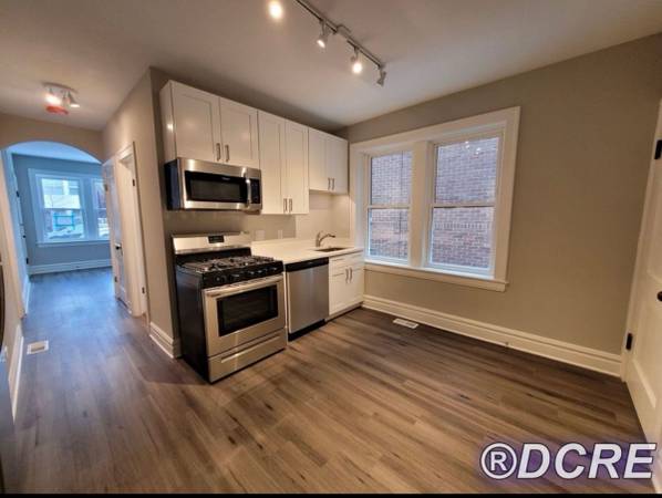 $2,150 / 2br - Wicker Park 2 bed/1 bath (plus finished basement) (Wicker Park)63898732694530122