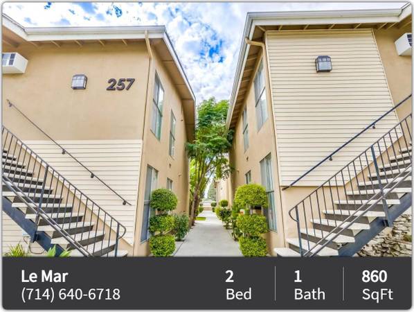 Great location near public transportation! Le Mar 1