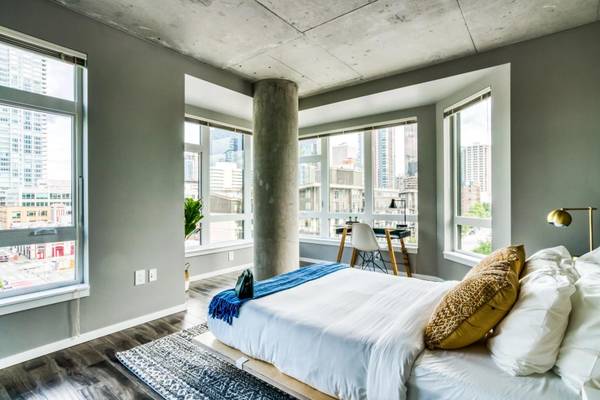 $2,744 / 1br - 691ft2 - Rara Oportunidad: 1 Dormitorio/1 Baño con Sala de Karaoke y Barbacoas (Belltown)63850638324993123