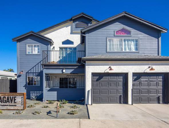 $2,695 / 2br - Renovated 2 Bed + Close To Restaurants, Shops & More - Pet Friendly (San Diego)63663736909699123