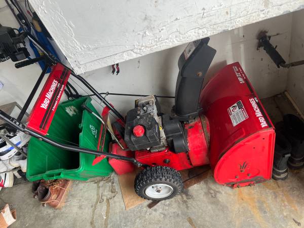 Yard machines snowblower 1