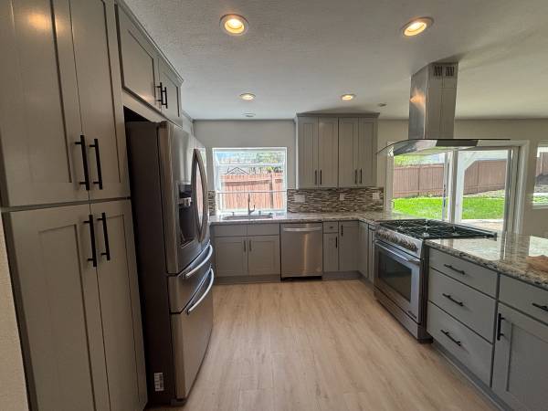 $4,500 / 4br - 1797ft2 - Bright & Upgraded 4BD/3BA Rental in San Marcos! (San Marcos)63865930589315123