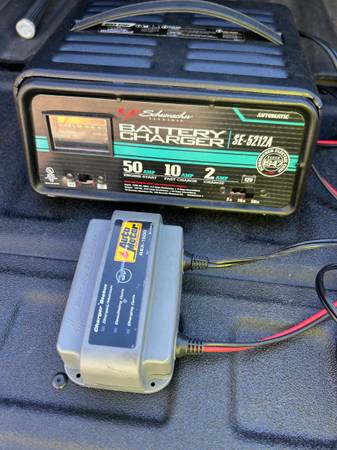 Autometer Tester (BEX 1500) and Schumacher Charger (SE-5212A) 1
