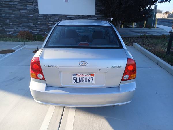 2005 Hyundai Accent ahorrador de gasolina funciona excelente - $2,999 (concord / pleasant hill / martinez)63613871908481122