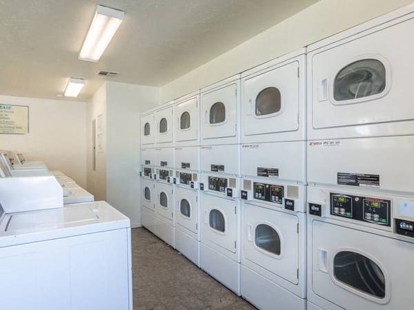 $1,860 / 1br - 600ft2 - Fitness center, Maintenance on-site, 1 Bed (8655 Arlington Ave, Riverside, CA)64028084409090123