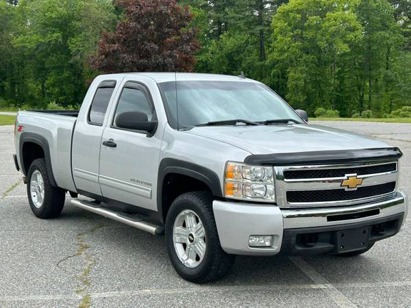 2011 Chevrolet Silverado EXT Cab LT 4X4 V8 5.3 132k Firm  Price - $7,900 (Tyngsboro)63615208513665122