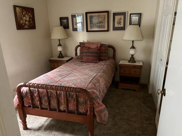 $1,250 / 2br - 2 Bedroom/1 Bath Furnished Apartment includes ALL (excluding Electric) (Marianna)63924682076930121