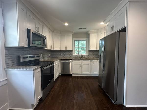 2 Bedroom 2 Bathroom Unit in Atlanta with great amenities 1