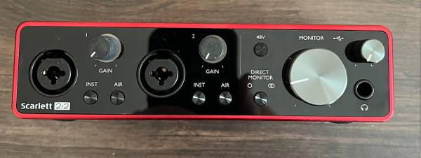 Focusrite Scarlett 2i2 USB Audio Interface – Studio Standard 1