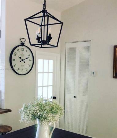 $3,100 / 2br - Casa en renta house for rent (Miami)64001846362883123