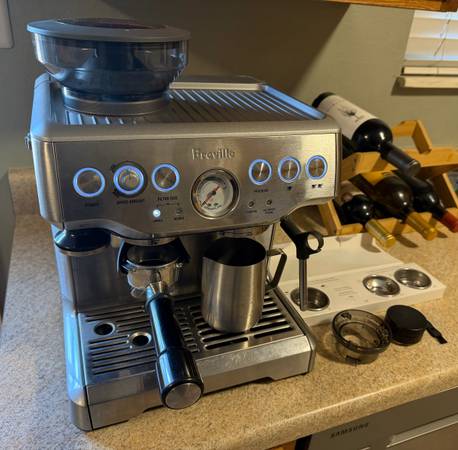 Breville Barista Express Espresso Machine Coffee Maker 1