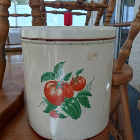 METAL CANISTER 1