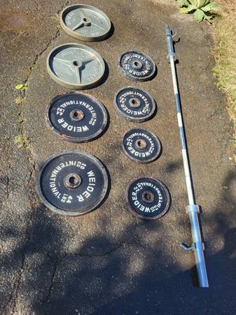 Weight bar and steel plates 1