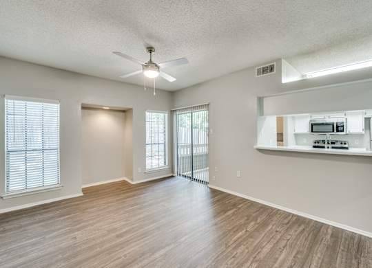$995 / 1br - 674ft2 - 1B/1B, Dishwasher, Cable Ready (1400 Esters Rd, Irving, TX)63796350836611120