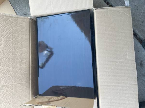 Sistema de altavoces surround Genesis 6.1 de sonido digital, ¡nuevo! - $100 (Midlothian, IL)63471434141057122