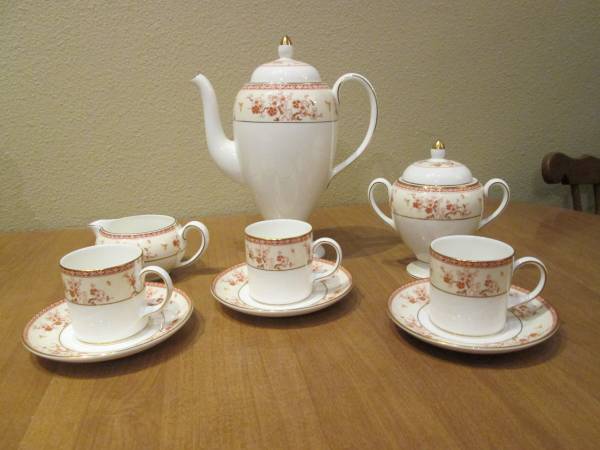 WEDGWOOD Bone China Set (Malabar) 1