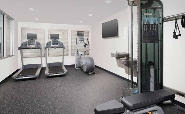 $1,699 / 1br - Tarifas semanales y mensuales. Sin contrato, sin verificación de crédito (7045 180th Ave NE, Redmond, WA)63845962935297122