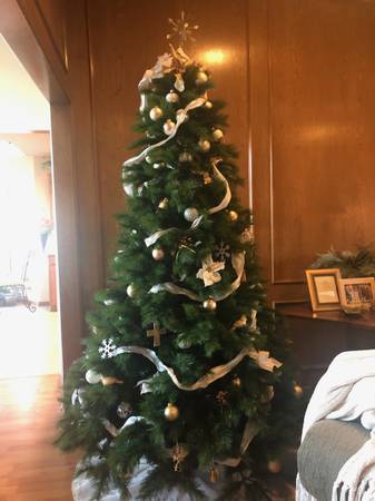 7.5 ft. pre-lit artificial Livingston Spruce Christmas Tree 1