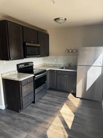$1,625 / 1br - 7000ft2 - Large 1 bed 1 bath, Perfect West Seattle, access to everything (West Seattle)63799881099011121