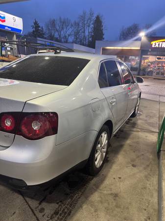 2010 Volkswagen Jetta automático - $4,500 (East Wenatchee)63442560563843122