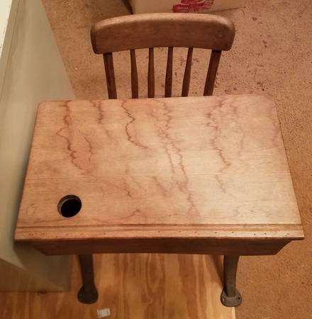 Unique Antique School Desk & Chair - $180 (Lula)63436961809281121